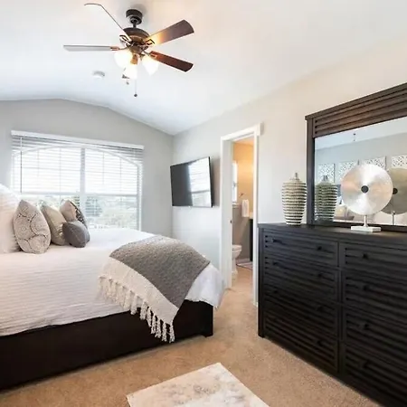 Charming! 3Br 3Ba Lackland